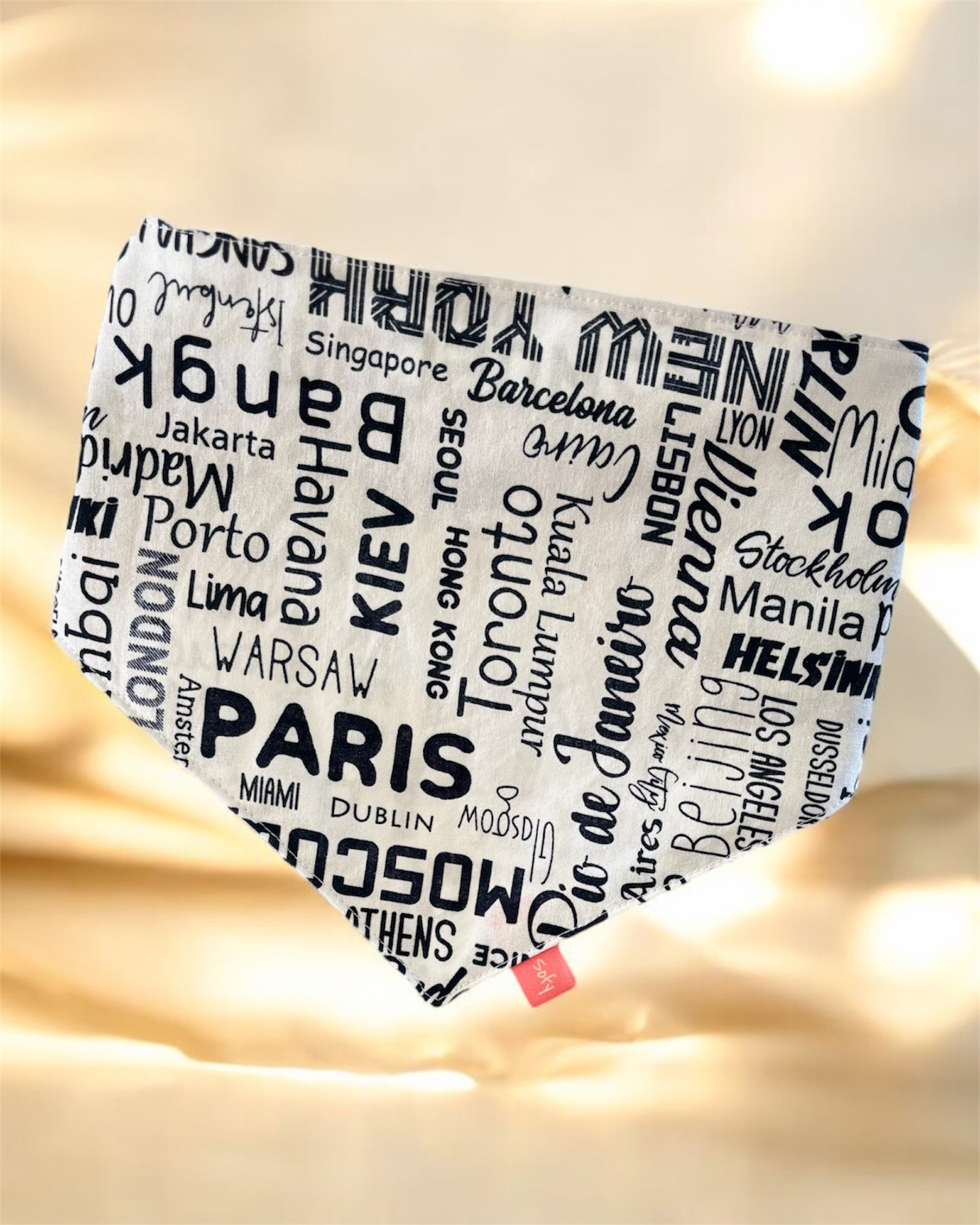 Bandana capitales noir et blanc