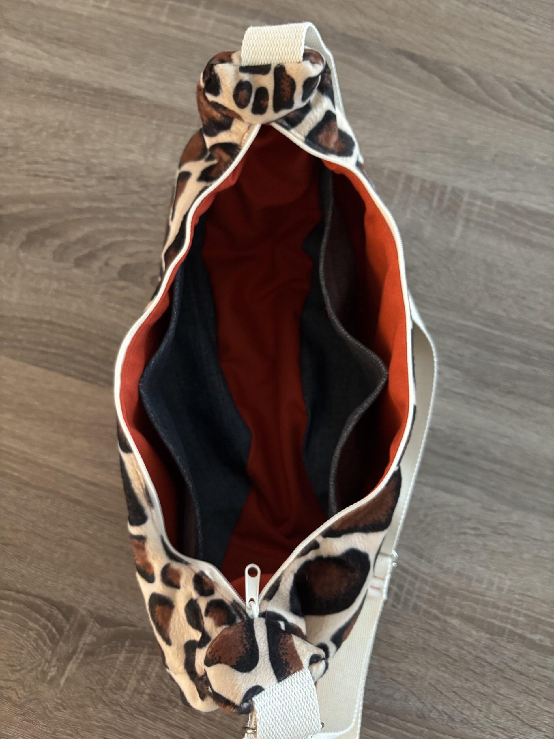 Sac à main demi-lune "Sophie" – Image 8